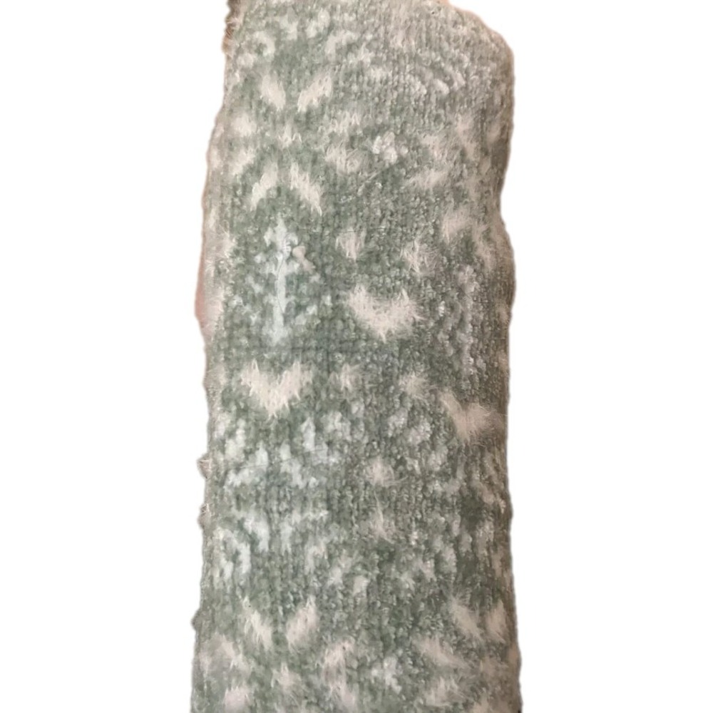 Winter Green Cabin Socks pair L/XL Fair Isle MUK LUKS Non Skid Soft St Patricks